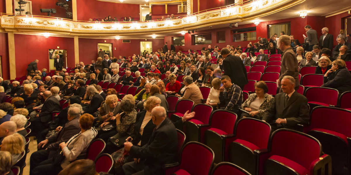 Weź udział w wyjątkowym teatralnym spacerze!