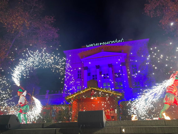 uroczyste rozświetlenie choinki na Placu Wolności w Poznaniu fot. Codzienny Poznań