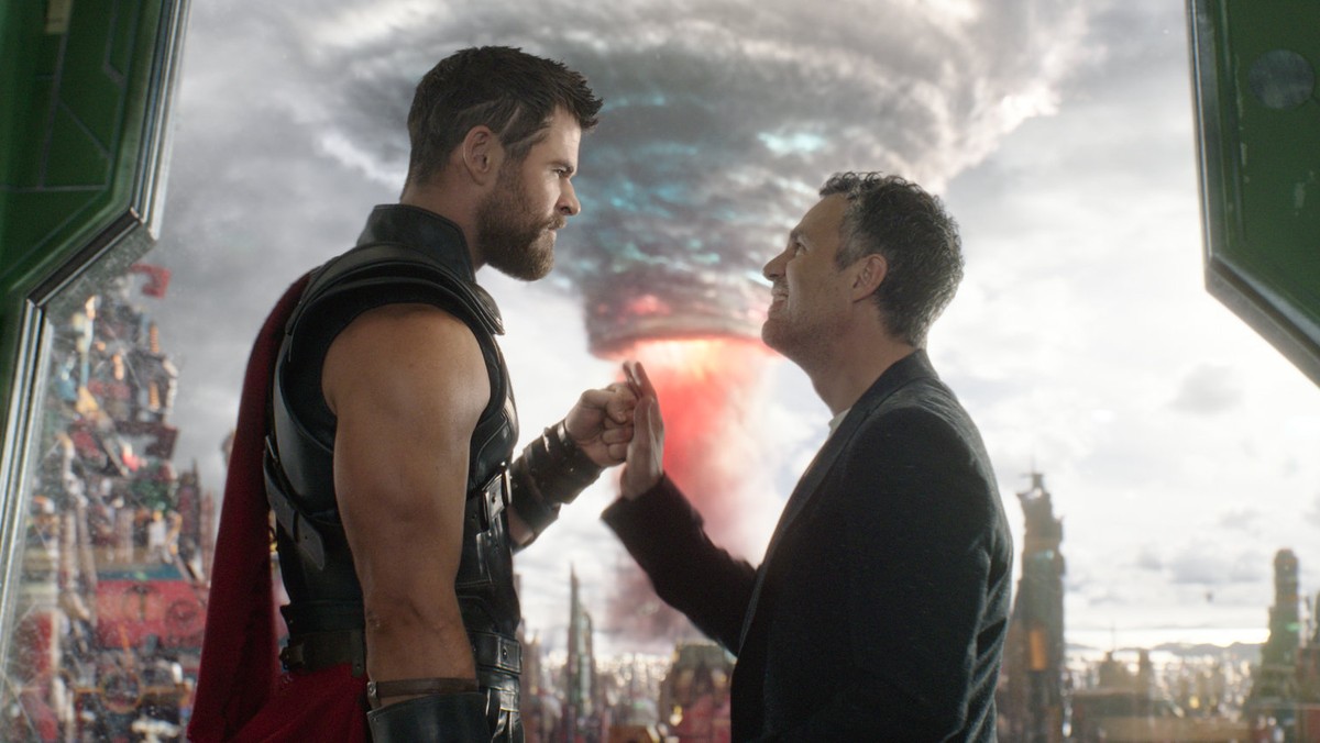 "Thor: Ragnarok" po raz drugi z rzędu króluje w amerykańskim box-office. Mocne otwarcie - lepsze niż przypuszczano - zaliczyły jednak "Co wiecie o swoich dziadkach?" i "Morderstwo w Orient Expressie".