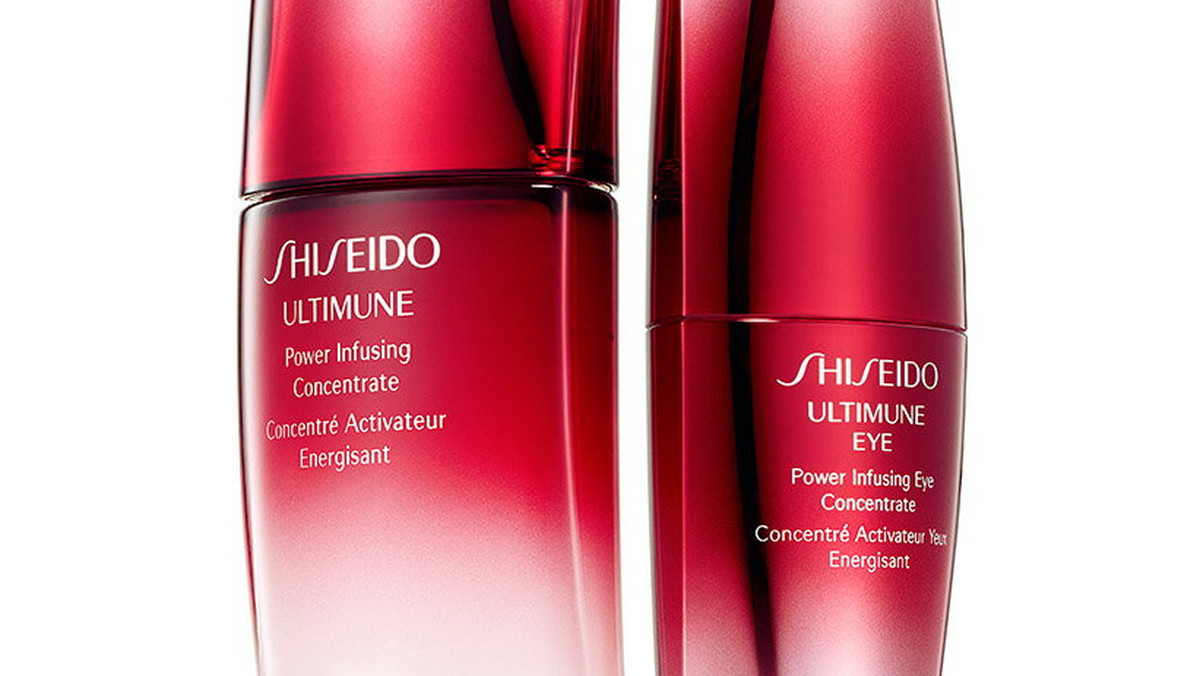 Shiseido przedstawia innowacyjny preparat do pielęgnacji skóry wokół oczu - Ultimune Eye Power Infusing Eye Concentrate. Koncentrat od Shiseido stymuluje procesy wzmacniające delikatną skórę wokół oczu - poprawia jej kondycję i strukturę. Używany regularnie, jako stały element pielęgnacji okolic oczu, daje zachwycający rezultat.
