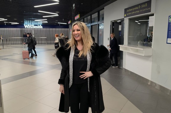 (VIDEO) "KEMIŠ ĆE BITI TU DO KRAJA SEZONE" Rada Manojlović o Pinkovim Zvezdama, dečku, spomenula i prvi nastup Darka Lazića nakon smrti brata: "Svaka mu čast"