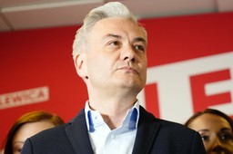 biedroń o kolegach: boję się polityków, którzy piją w pracy. melina w