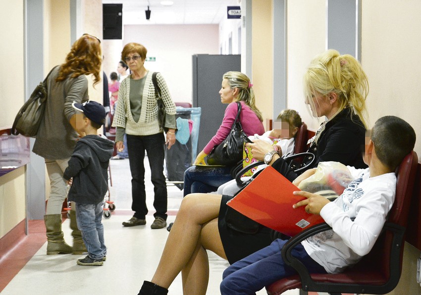 Redovi u zdravstvenim ustanovama zbog gripa