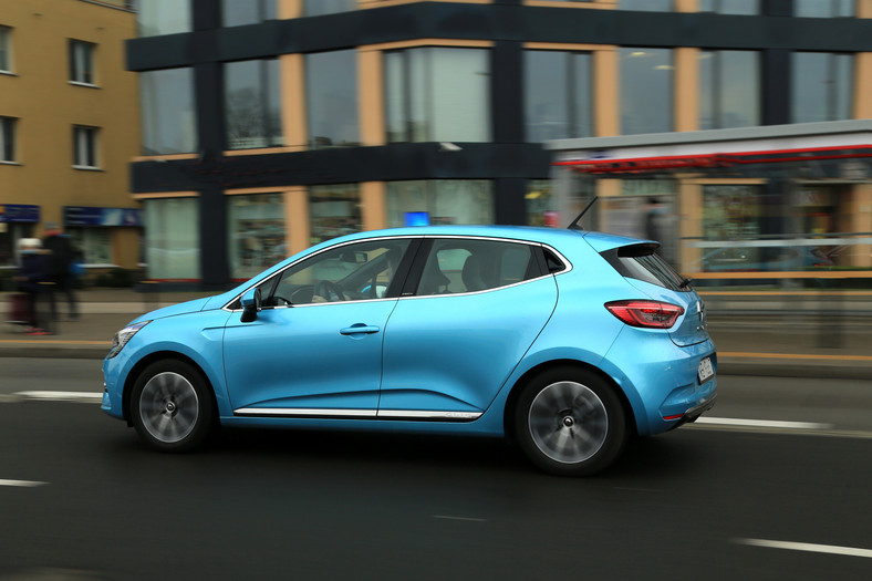 Ford Fiesta 1.0 EcoBoost Hybrid vs. Renault Clio E-Tech