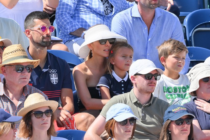 Novak i Jelena sa decom