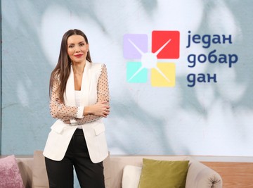 Njeno prvo pojavljivanje u Slagalici nije prošlo nezapaženo: Jelena Simić se pre šest godina prvi put obratila gledaocima čuvenog kviza! (Foto)