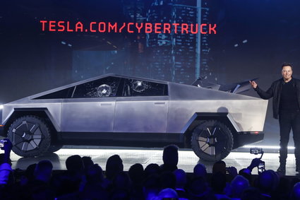 Elon Musk pokazał nowy model Tesli. Szokuje designem