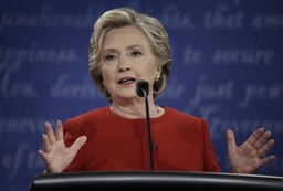 FBI wznawia śledztwo ws. maili Clinton. "Trzeba sprawdzić, czy zawierają tajne informacje"