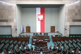 Sejm przyjął mały ZUS plus. Skorzystać mają mali przedsiębiorcy