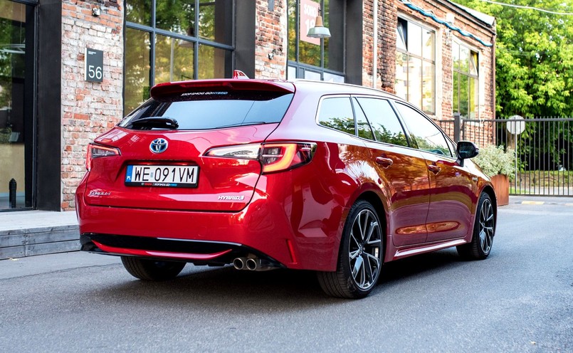 Toyota Corolla TS Kombi 2.0 Hybrid e-CVT Executive