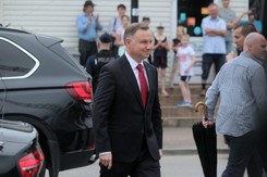 Zyskują Duda, Hołownia i Biedroń. Najnowszy sondaż prezydencki