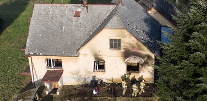 Tajemnicza zbrodnia pod Wadowicami. Skrępowane ciała w spalonym domu