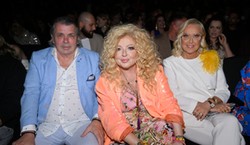 Magda Gessler pozuje okryta tylko gazetą na okładce pisma. Internauci: Po co ten Photoshop?