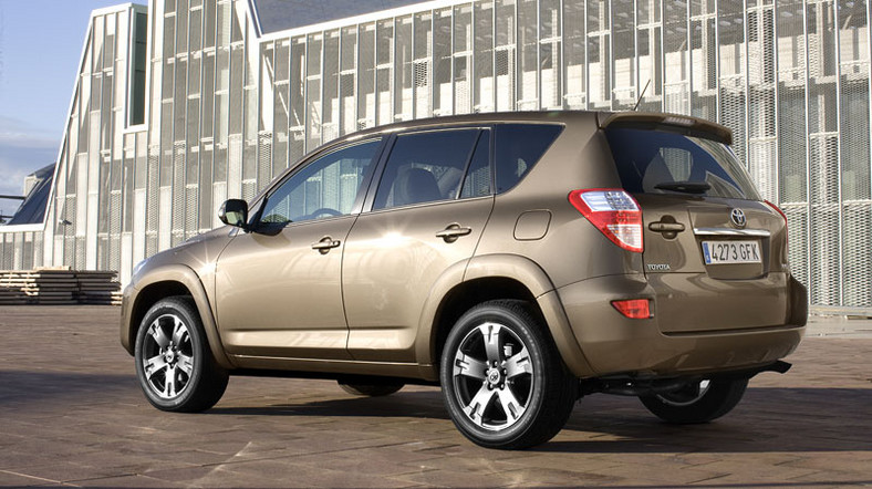 Bolonia 2008: Toyota RAV4 po faceliftingu