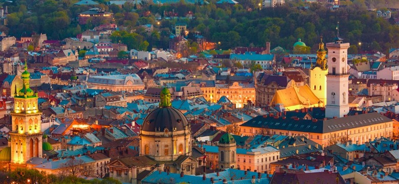 Długi weekend last minute. Gdzie można się wybrać za rozsądną cenę?