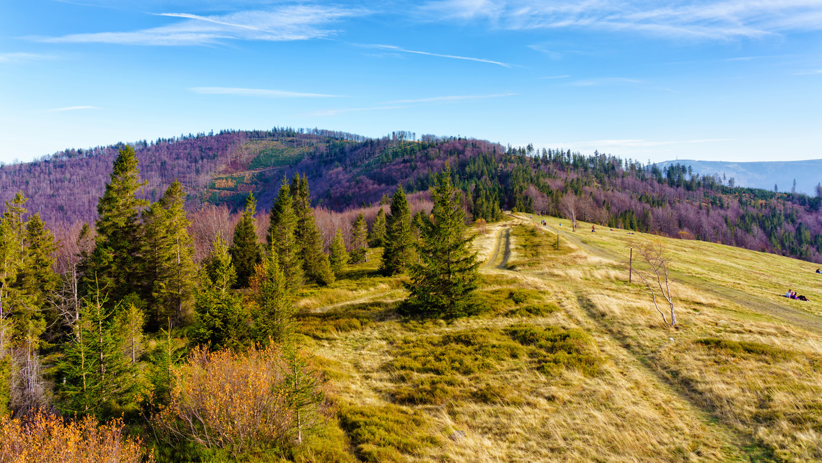 Beskidy. Upał daje się we znaki. Turyści muszą zachować szczególną ostrożność