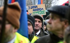 'Jedyna nadzieja w Szyszce'. Leśnicy, myśliwi i zwolennicy Radia Maryja na wiecu poparcia dla ministra