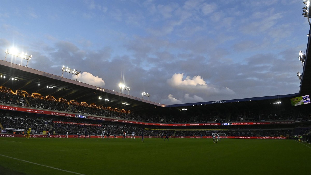 Belgia. Chińska firma wynajęła lożę, aby zapraszać na mecze europosłów. Stadion stał się miejscem korupcji?
