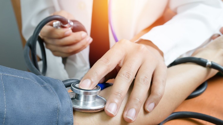 vérnyomás, magas vérnyomás, vérnyomáscsökkentés, stroke, szívinfarktus, terápia