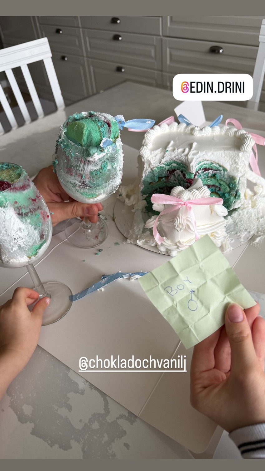 Đula Drini otkrila pol bebe