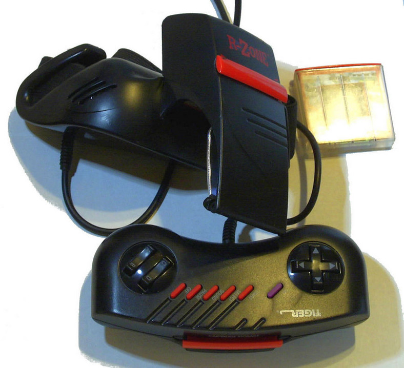 Tiger R-Zone był przedziwnym urządzeniem z opaską wyświetlającą obraz tuż przed okiem gracza