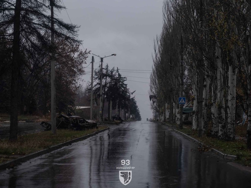 Grad su ruske snage okružile sa tri strane