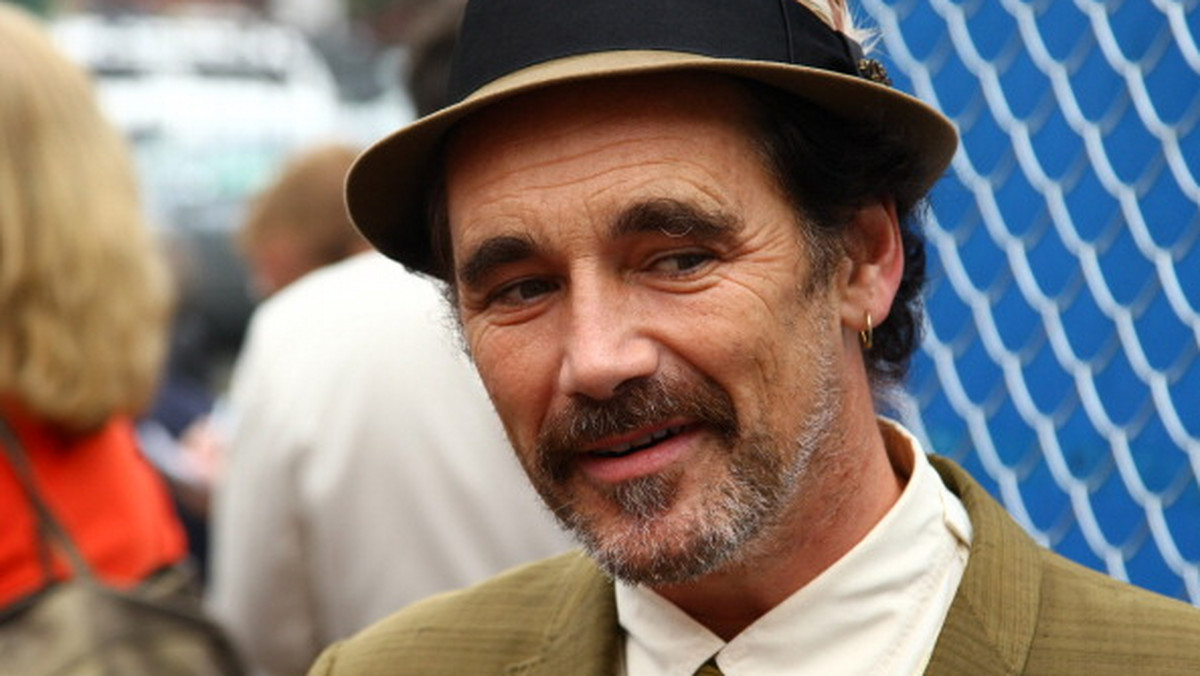 Laureat nagrody Tony Mark Rylance dołączył do obsady thrillera Pierre'a Morela "The Gunman".