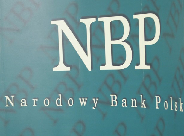 NBP skarży się na dyktaturę Rostowskiego