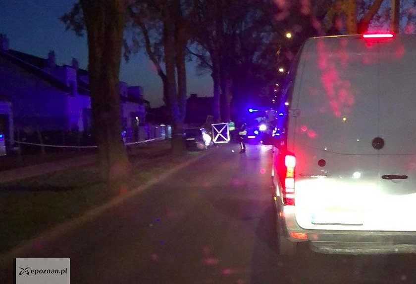 Poznań: śmiertelny wypadek. Pijany kierowca uciekł, zmarli pasażerowie