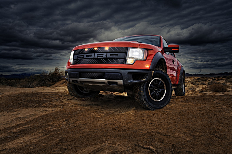 Ford F-150 SVT Raptor dla szybkiego farmera