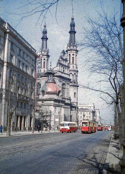 Widok z ul Marszałkowskiej w kierunku placu, lata 60