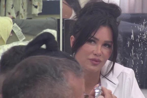 ANELI DOKAZALA DA SE PLAŠI STANIJINE POBEDE U "ELITI" Opšti haos u rijalitiju! Urla pred svima: "Smeće raspalo" (VIDEO)