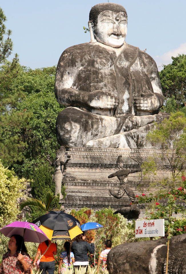 THAILAND CEMENT SCULPTURE PARK