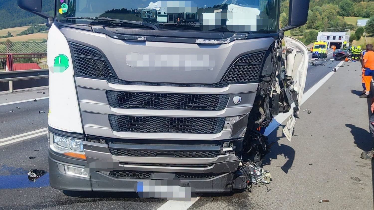Pri nehode pred tunelom Branisko zomrela 52-ročná vodička.