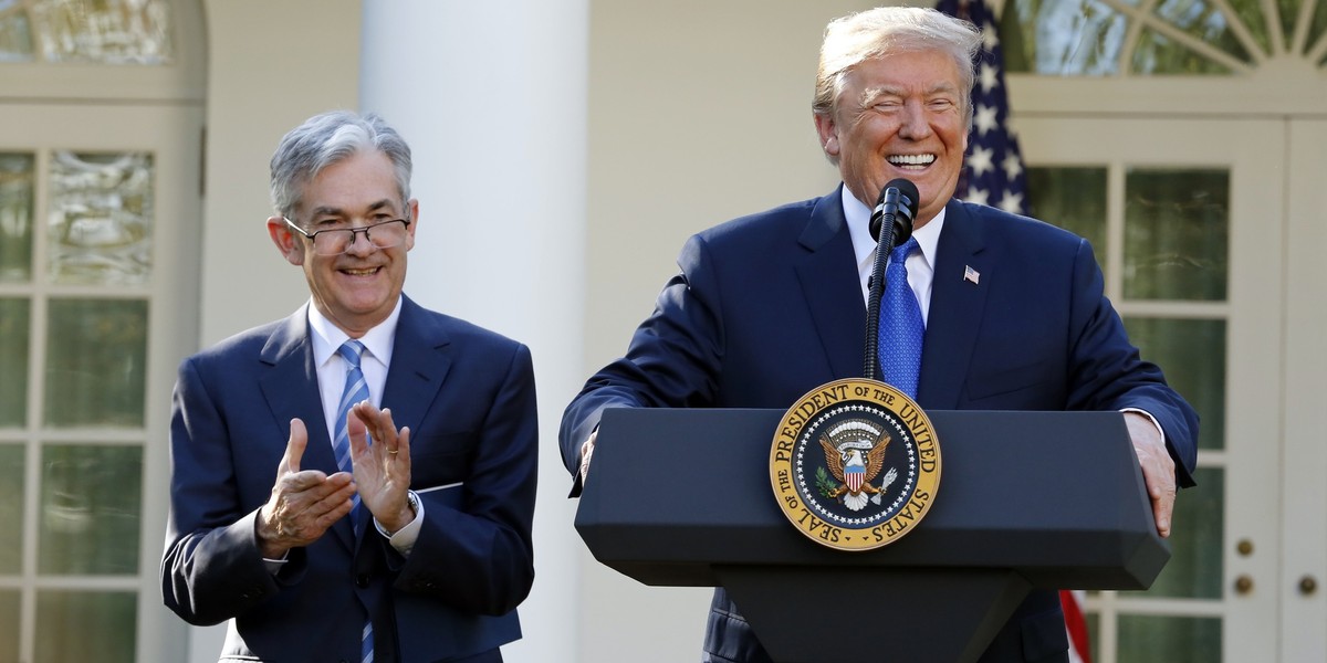 Rezerwa Federalna stanie bardzo ciężkim zadaniem. Na zdjęciu: Jerome Powell, szef Fed oraz Donald Trump