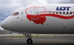 LOT: Zgranie w czasie gali z odwołaniem rejsu innego samolotu to niefortunny zbieg okoliczności