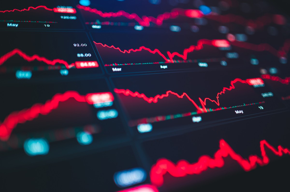 Wybitny strateg ostrzega przed katastrofą związaną z AI. Przedstawia dwie inwestycyjne alternatywy