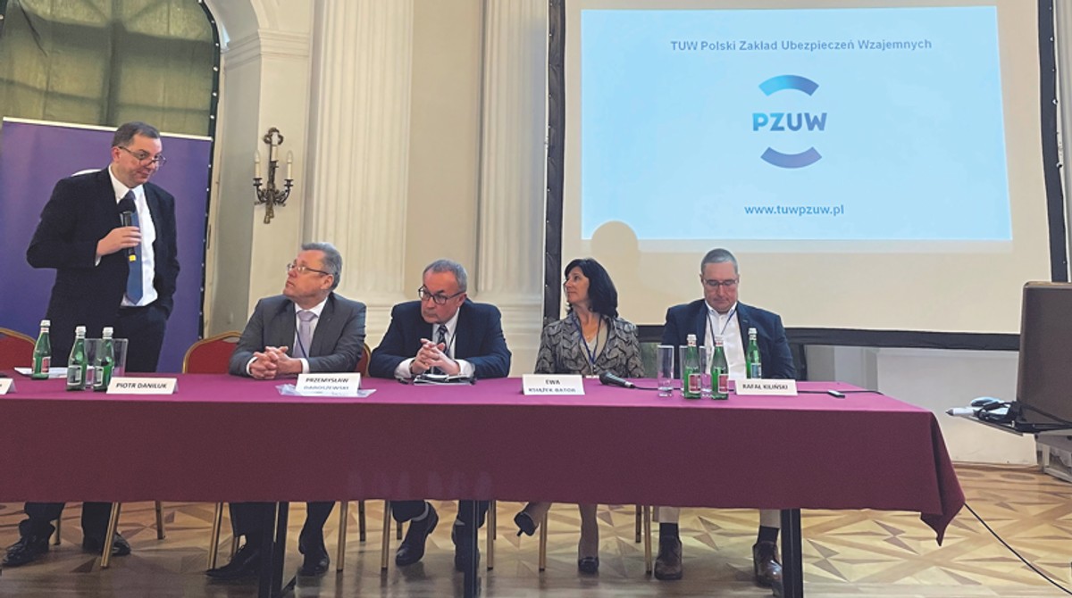 Debatę „Elastyczność i bezpieczeństwo. Ubezpieczenia wzajemne jako odpowiedź na rosnące potrzeby rynku podmiotów medycznych” prowadził prof. dr hab. Jacek Lisowski z Uniwersytetu Ekonomicznego w Poznaniu.