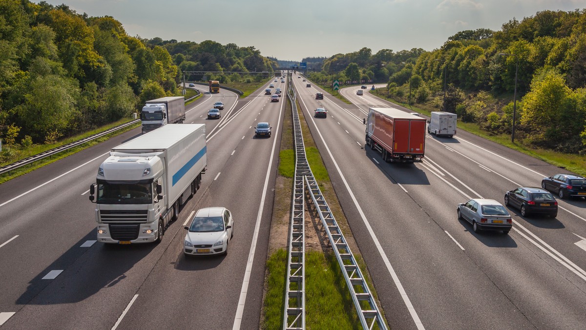 Za kilka dni Generalna Dyrekcja Dróg Krajowych i Autostrad może ogłosić przetarg na realizację ok. 10-km odcinka drogi ekspresowej S6 między Bożympolem Wielkim a Luzinem (Pomorskie). Przewiduje się, że trasa może być gotowa około 2021 roku.