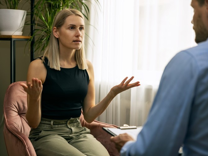 Stavite  akcenat na san, ishranu, disanje, relaksacije, vežbe i fizičke aktivnosti, ali ako postoje problemi sa mentalnim zdravljem neophodno je raditi sa stručnjacima