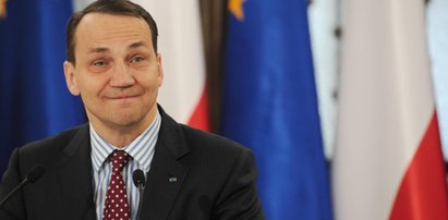 Sikorski zdradził, co Macierewicz zrobił w jego sypialni