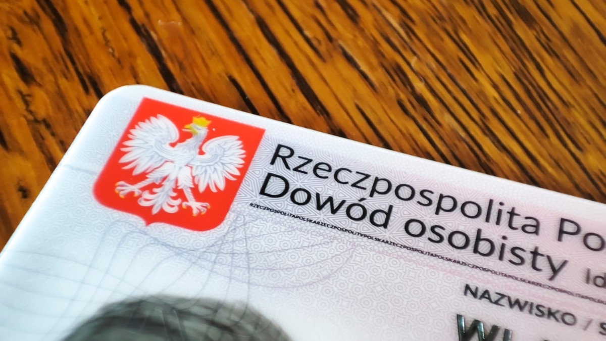 W 2025 roku miliony Polaków będą musiały wymienić swoje dowody osobiste z powodu upływu ich ważności.