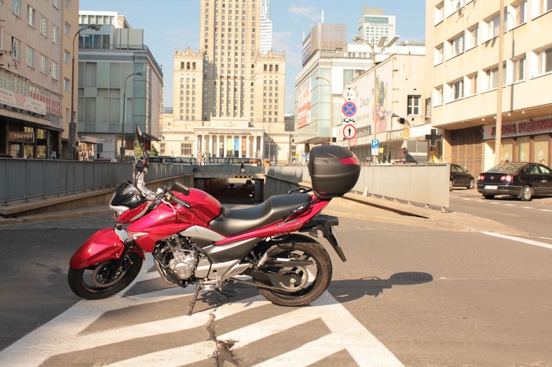 Suzuki inazuma 250