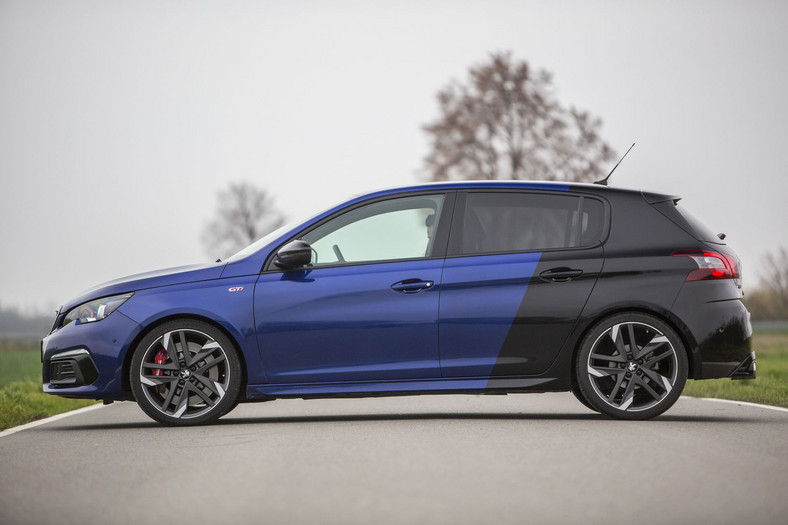 Peugeot 308 GTi - przeniesie cię w świat wyścigów