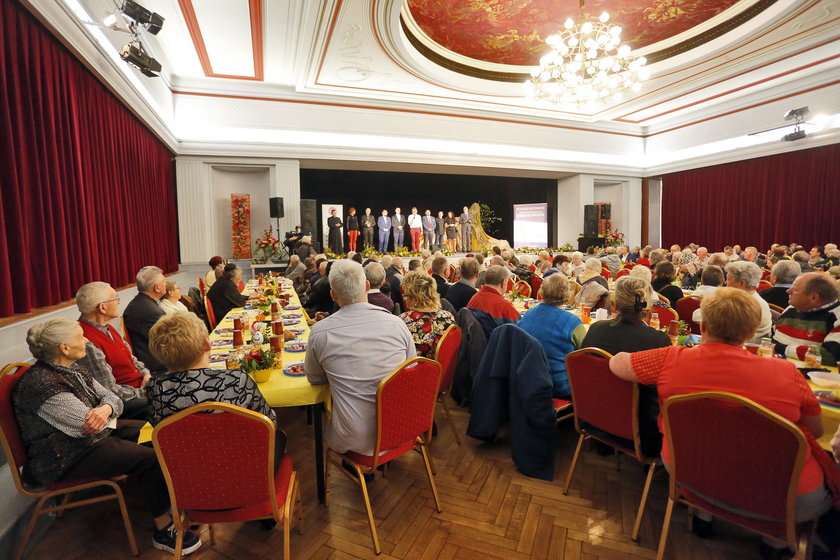 Świętochłowice. Centrum Kultury Śląskiej. Śniadanie wielkanocne dla potrzebujących