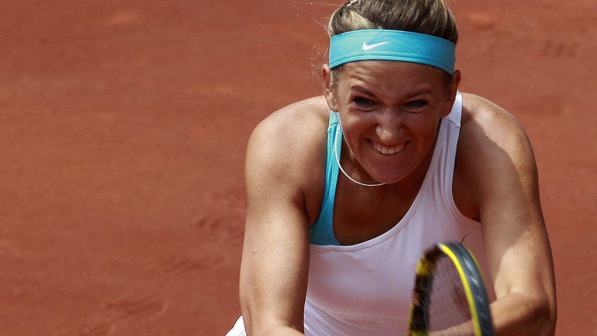 Rozstawiona z numerem czwartym Białorusinka Wiktoria Azarenka zmierzy się z Niemką Julią Goerges w sobotnim półfinale turnieju WTA Tour na kortach ziemnych w Madrycie (z pulą nagród 3,5 mln euro). Drugą parę tworzą Chinka Na Li i Czeszka Patra Kvitova.