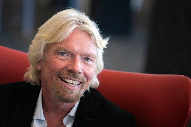 Richard Branson, założyciel i prezes Virgin Group Ltd., na nowym Terminalu 2 w San Francisco International Airport w San Francisco, Kalifornia, USA