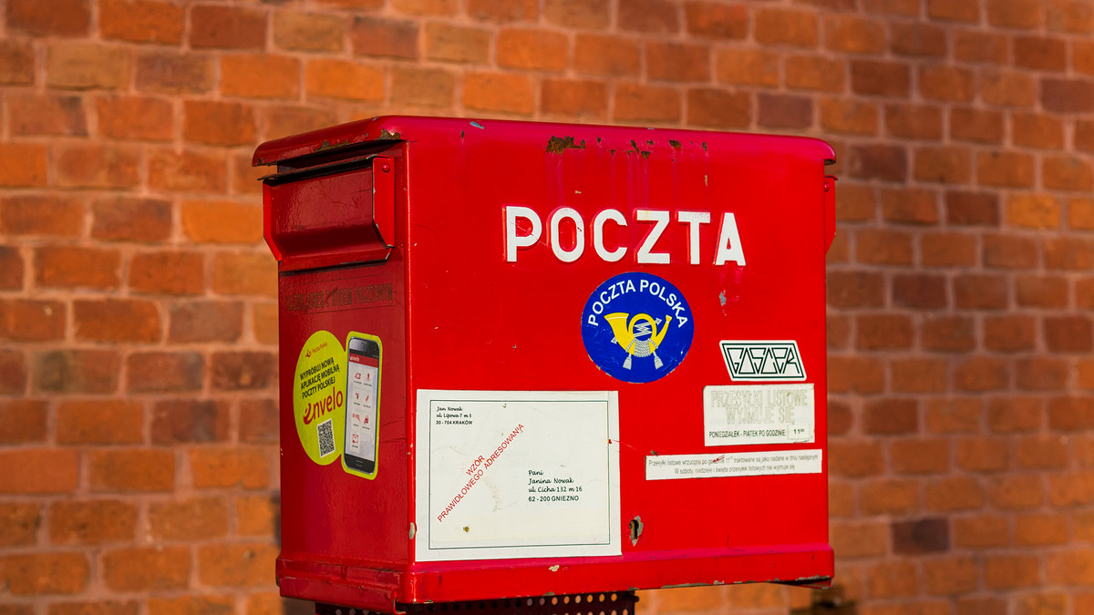 Koronawirus: Poczta Polska doręczy polecone do skrzynki na listy