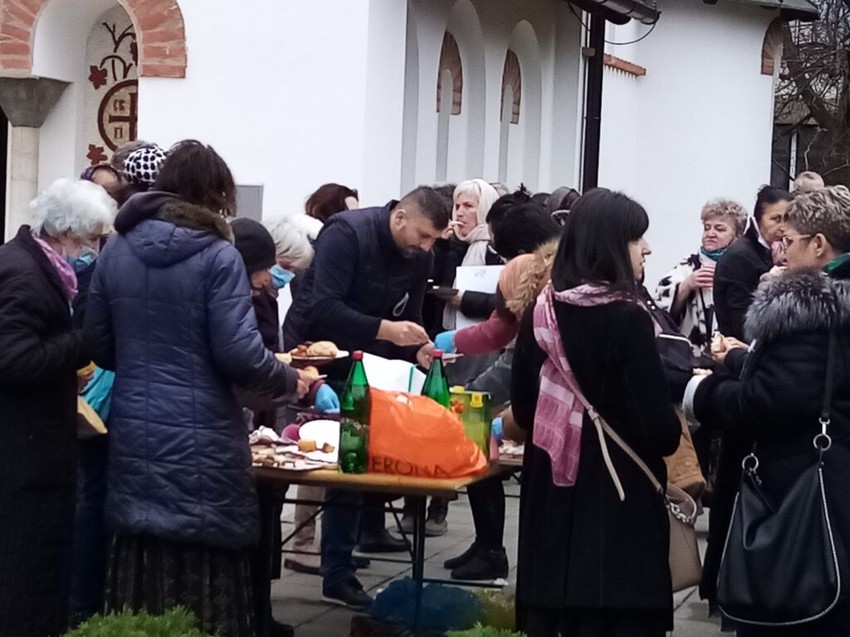 Kako je izgledala bolnička slava ispred crkve u krugu bolnice