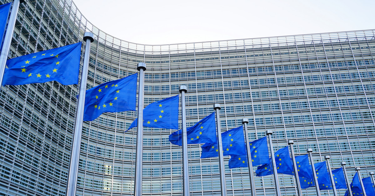 Arrêt du Tribunal constitutionnel sur le droit de l’UE.  L’Allemagne et la France ont exprimé leur soutien à la Commission européenne